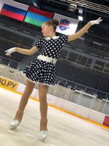 Анна Попова